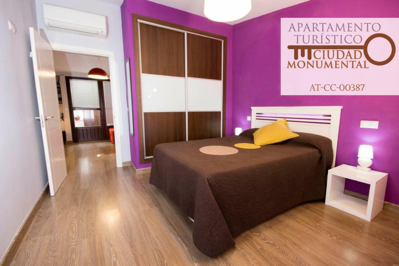 Apartamento Ciudad Monumental Caces Esterno foto